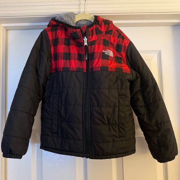 The North Face Black 6T Reversible Mount Chimbo Jacket - Picture 1 of 4
